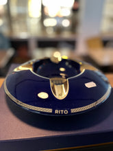 Laden Sie das Bild in den Galerie-Viewer, Aschenbecher Partagás blau Serie "Linea Maestro"