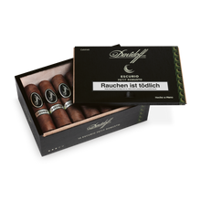 Laden Sie das Bild in den Galerie-Viewer, Davidoff Escurio - Petit Robusto