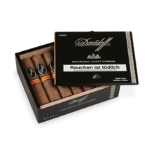 Laden Sie das Bild in den Galerie-Viewer, Davidoff Nicaragua - Short Corona