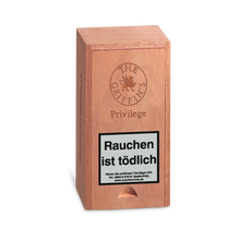 Laden Sie das Bild in den Galerie-Viewer, The Griffins Classic - Privilege