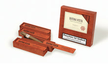 Laden Sie das Bild in den Galerie-Viewer, BUENA VISTA Dark Fired Kentucky " Churchill " - Einzelzigarre in Holzkistchen