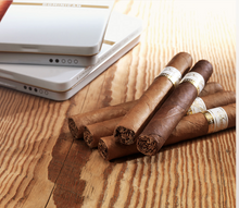 Laden Sie das Bild in den Galerie-Viewer, Davidoff PRIMEROS - 6 Zigarren - Blechbox - 5 verschiedene Serien