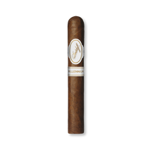 Laden Sie das Bild in den Galerie-Viewer, Davidoff Millennium Petit Corona
